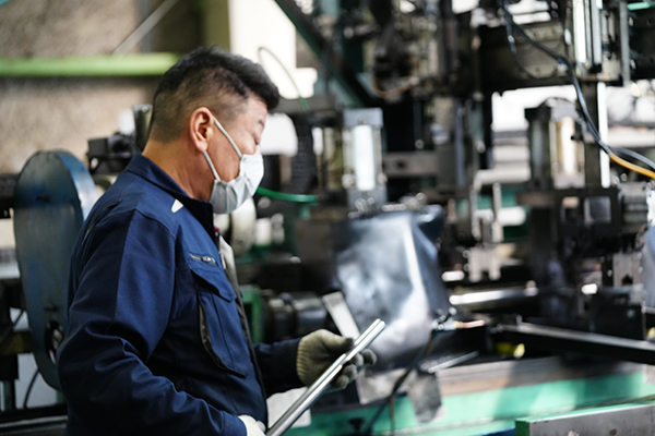 後久鉄工の仕事風景