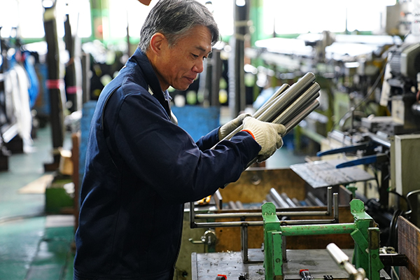 後久鉄工の仕事風景